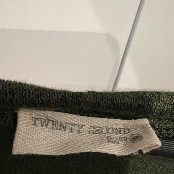 Twenty Second Green tunic size small - Picture 3 of 5